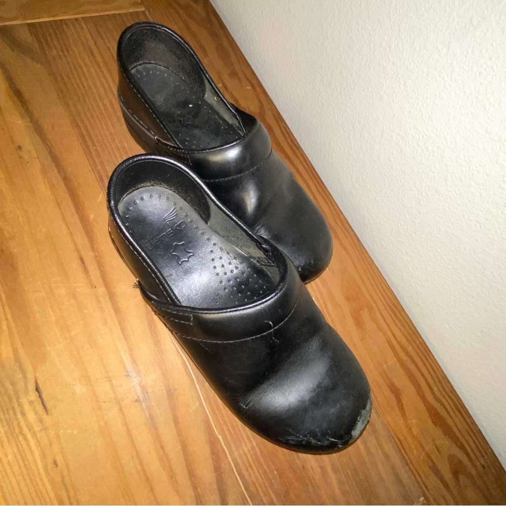 USED | Dankso | Professional Black Cabrio Clog | Size 37